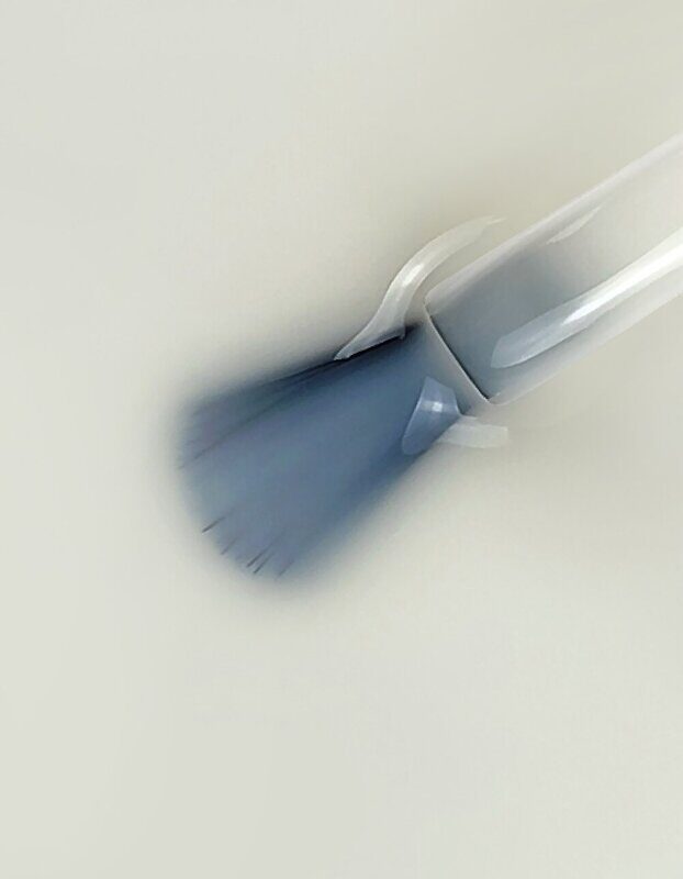 IQ Beauty, лак для защиты от грибка Antifungal с активатором роста и тербинафином молочный,12.5 мл